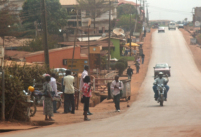 47 Street Scene Enugu.JPG - KONICA MINOLTA DIGITAL CAMERA